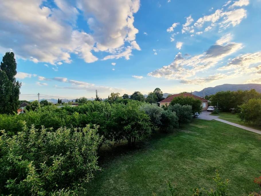 Home Mia Airport Podgorica Exterior photo